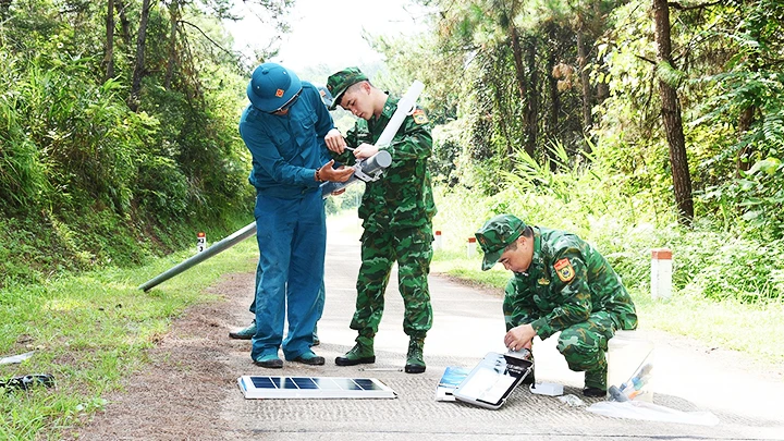 Đồn Biên phòng Chi Lăng, Bộ đội Biên phòng Lạng Sơn thực hiện mô hình “Thắp sáng đường tuần tra biên giới”.