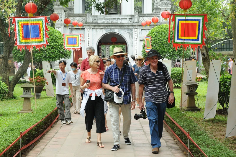 Lượng khách quốc tế đến Việt Nam trong tháng 5 đạt gần 1,4 triệu lượt người, tăng 51% so cùng kỳ năm trước. Ảnh: NAM ANH