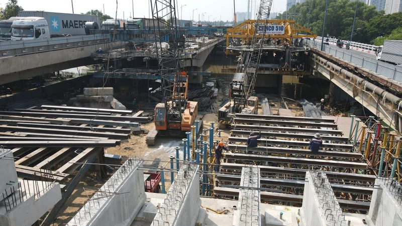 Tỷ lệ giải ngân vốn ở một số dự án hạ tầng giao thông tại TP Hồ Chí Minh chưa được như kỳ vọng.