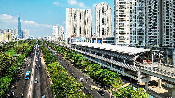 Dự án đường sắt (metro) số 1 (Bến Thành - Suối Tiên) đang được triển khai xây dựng.