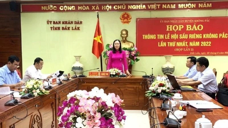 Lãnh đạo địa phương thông tin về Lễ hội Sầu riêng Krông Pắc lần thứ I.