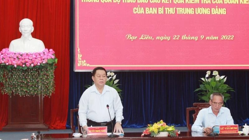 Đồng chí Nguyễn Trọng Nghĩa phát biểu ý kiến chỉ đạo tại Hội nghị.