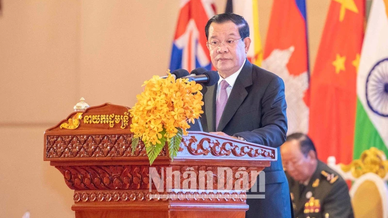 Thủ tướng Campuchia Samdech Techo Hun Sen phát biểu dẫn đề.