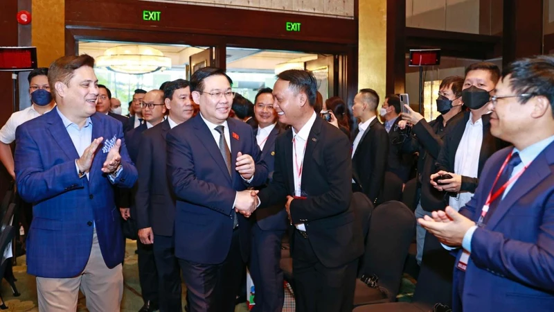 Chủ tịch Quốc hội Vương Đình Huệ đến dự Diễn đàn Đầu tư-Thương mại Việt Nam-Philippines. (Ảnh: Doãn Tấn/TTXVN)
