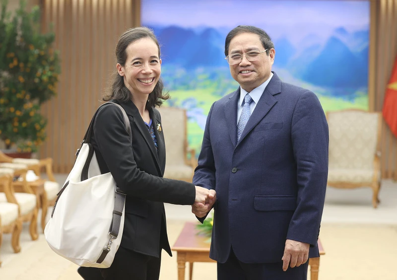 Thủ tướng Phạm Minh Chính tiếp bà Aurélia Nguyen, Giám đốc chiến lược Chương trình của Liên minh Toàn cầu về vaccine và tiêm chủng (GAVI), nguyên Giám đốc điều hành cơ chế COVAX.