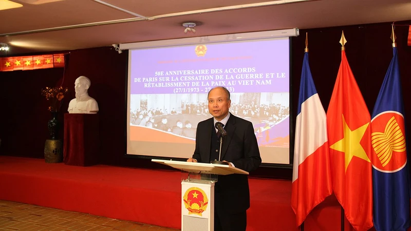 Đại sứ Việt Nam tại Pháp Đinh Toàn Thắng phát biểu tại Lễ kỷ niệm 50 năm ký kết Hiệp định Paris về chấm dứt chiến tranh và lập lại hòa bình ở Việt Nam.
