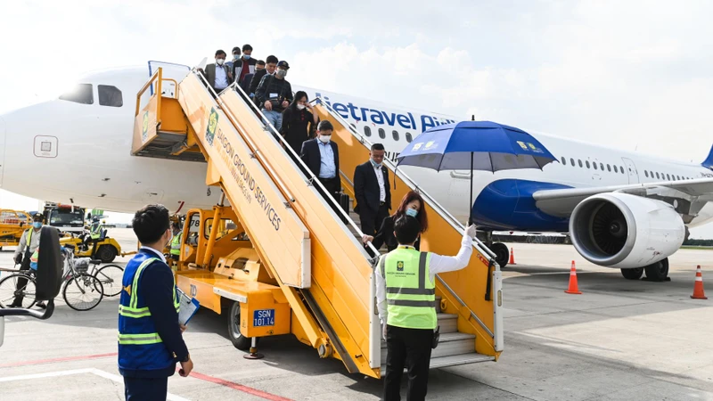 Vietravel Airlines rà soát các khâu để tìm kiếm hành lý thất lạc của hành khách