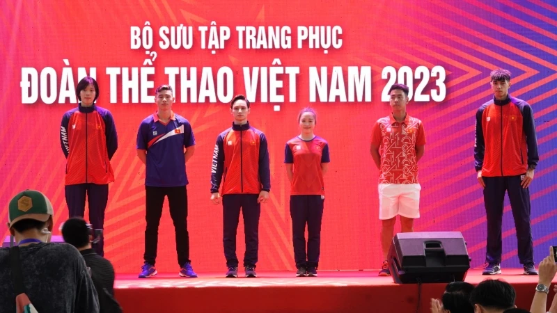 Trang phục của các vận động viên Việt Nam tại SEA Games 32.
