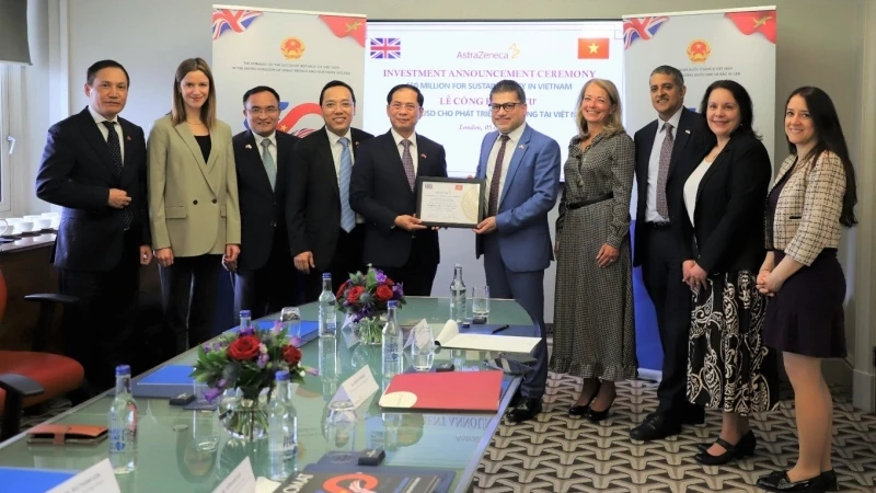 Buổi công bố khoản đầu tư mới của Tập đoàn AstraZeneca vào Việt Nam. (Ảnh: AstraZeneca)