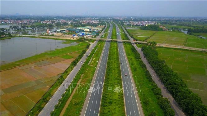 Đại lộ Thăng Long. (Ảnh: Thành Đạt/TTXVN)