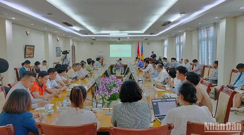 Đại diện của khoảng 50 doanh nghiệp tham dự hội nghị, diễn ra tại Đại sứ quán Việt Nam ở Phnom Penh (Ảnh: Sơn Xinh)