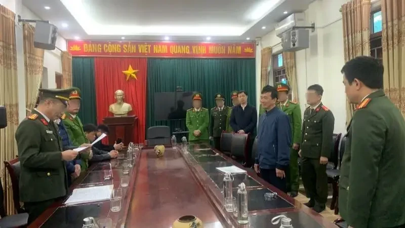 Cơ quan An ninh điều tra, Công an tỉnh Hưng Yên thực hiện lệnh bắt bị can để tạm giam đối với Phạm Văn Chờ.