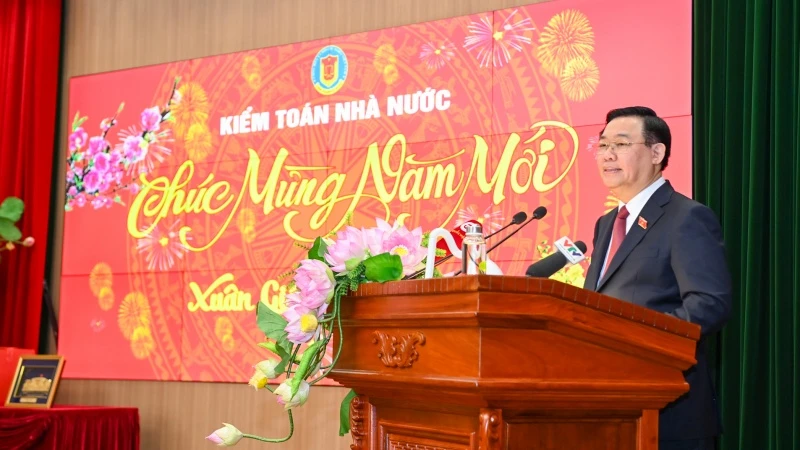 Chủ tịch Quốc hội Vương Đình Huệ phát biểu tại Kiểm toán Nhà nước. (Ảnh: DUY LINH) 