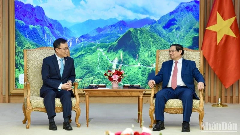 Thủ tướng Phạm Minh Chính đã tiếp Đại sứ Hàn Quốc tại Việt Nam Choi Young Sam.