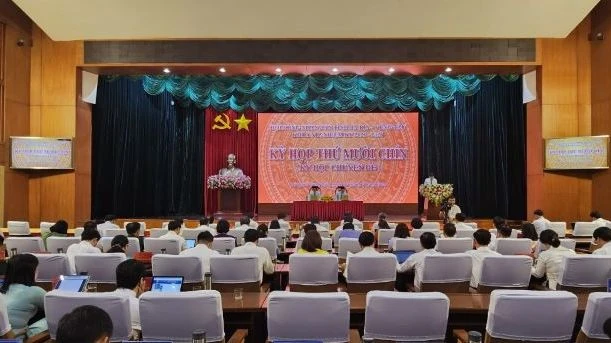 Toàn cảnh Kỳ họp thứ 19 (kỳ họp chuyên đề), Hội đồng nhân dân tỉnh Bà Rịa-Vũng Tàu.