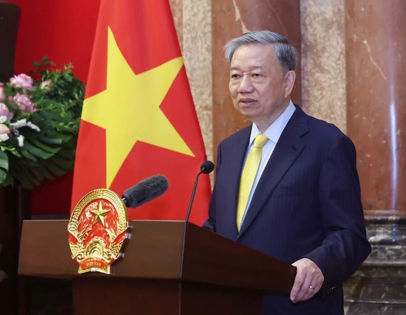 Chủ tịch nước Tô Lâm phát biểu trong buổi gặp gỡ cán bộ Văn phòng Chủ tịch nước. (Ảnh: Thống Nhất/TTXVN)