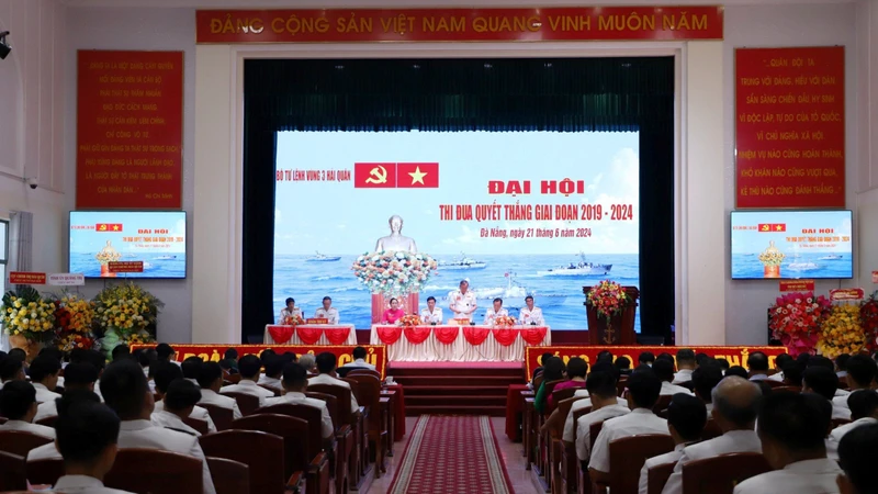 Quang cảnh Đại hội Thi đua quyết thắng Vùng 3 Hải quân.