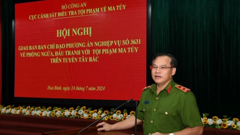 Trung tướng Nguyễn Văn Long, Thứ trưởng Công an phát biểu chỉ đạo tại Hội nghị giao ban.