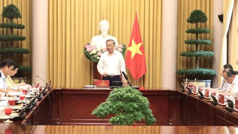 Chủ tịch nước Tô Lâm phát biểu ý kiến chỉ đạo tại buổi làm việc (Ảnh: VÂN ANH)