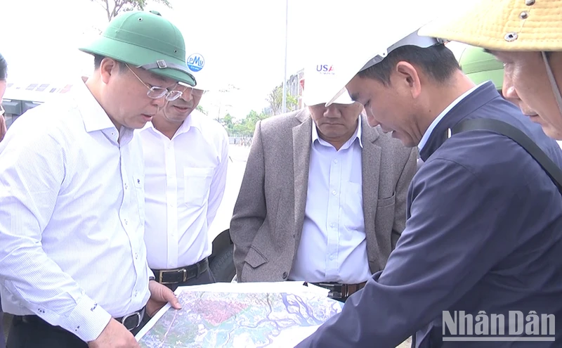 Chủ tịch Ủy ban nhân dân tỉnh Lê Trí Thanh kiểm tra tiến độ thi công các dự án trọng điểm