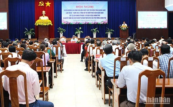 Quang cảnh hội nghị tuyên dương gia đình văn hóa xuất sắc tiêu biểu tỉnh Quảng Nam 2023.