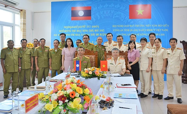 Ký kết Biên bản ghi nhớ hợp tác thường niên năm 2023 giữa Công an tỉnh Quảng Nam và Công an tỉnh Sê Kông. 