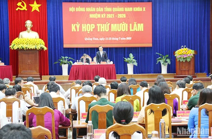 Tại kỳ họp lần thứ 15, Hội đồng nhân dân tỉnh Quảng Nam đã thống nhất thông qua nghị quyết về quy định mức chi tổ chức đào tạo, bồi dưỡng cán bộ, công chức, viên chức trên địa bàn tỉnh.