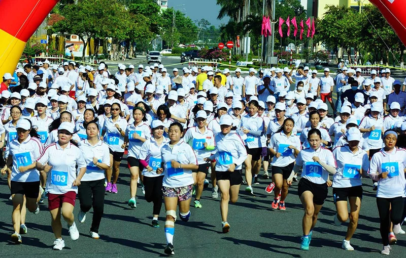 Gần 1.200 vận động viên tham gia Giải Việt dã truyền thống Báo Quảng Nam mở rộng lần thứ 26