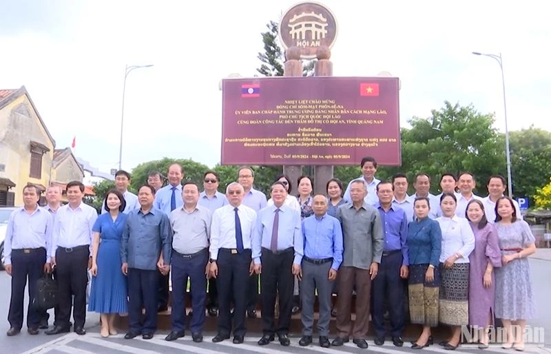 Thành phố Hội An đón Đoàn công tác Quốc hội 2 nước Việt Nam-Lào thăm Đô thị cổ Hội An.