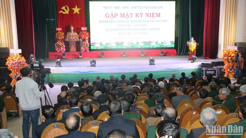 Quang cảnh buổi gặp mặt kỷ niệm 80 năm ngày thành lập Quân đội nhân dân Việt Nam.