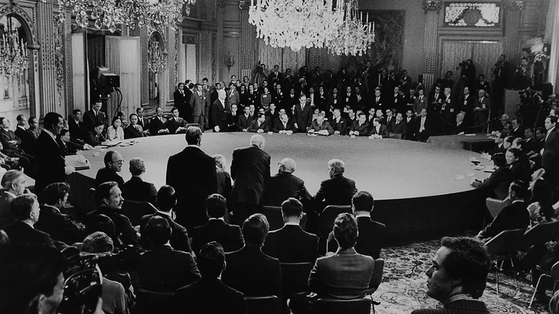 Quang cảnh lễ ký kết Hiệp định Paris, ngày 27/1/1973. (Nguồn: TTXVN)