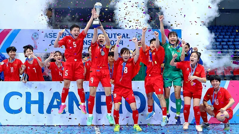 Tuyển futsal nữ Việt Nam lên ngôi tại giải Đông Nam Á 2024. (Ảnh PFF)