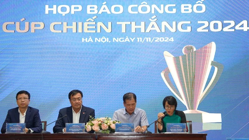 Ban tổ chức họp báo tại Hà Nội.