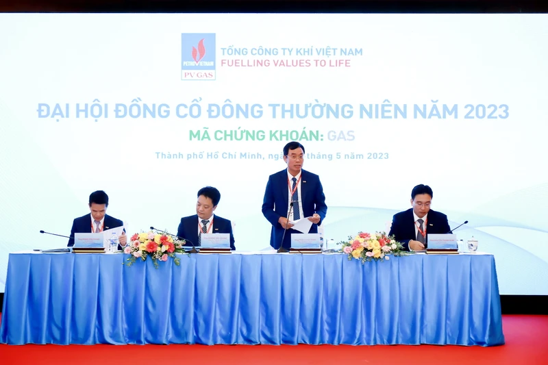 Đoàn Chủ tịch điều hành cuộc họp Đại hội đồng cổ đông PV GAS năm 2023.