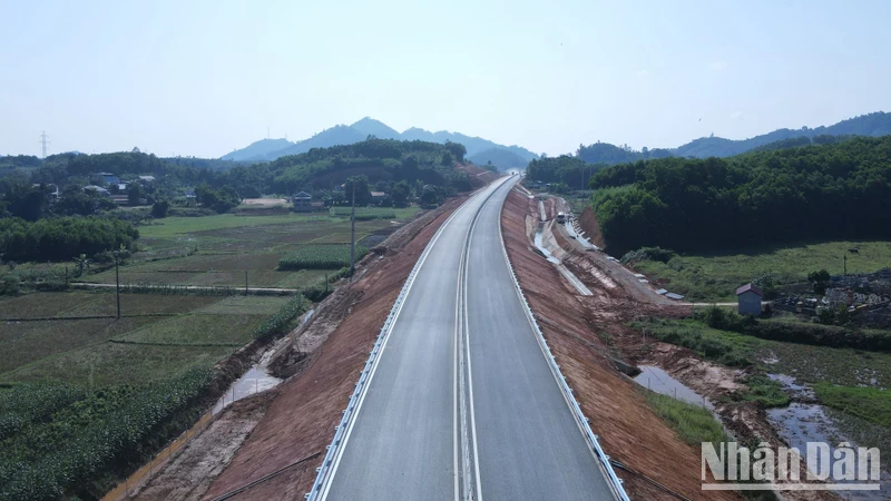 Cao tốc Tuyên Quang - Phú Thọ. (Ảnh: Trung Hiếu)
