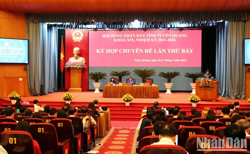 Toàn cảnh kỳ họp Hội đồng nhân dân tỉnh Tuyên Quang.