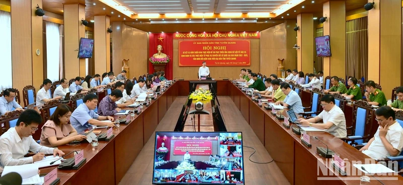 Hội nghị sơ kết 2 năm triển khai thực hiện Đề án phát triển ứng dụng về dữ liệu dân cư, định danh và xác thực điện tử phục vụ chuyển đổi số quốc gia giai đoạn 2022-2025, tầm nhìn đến năm 2030 trên địa bàn tỉnh Tuyên Quang.