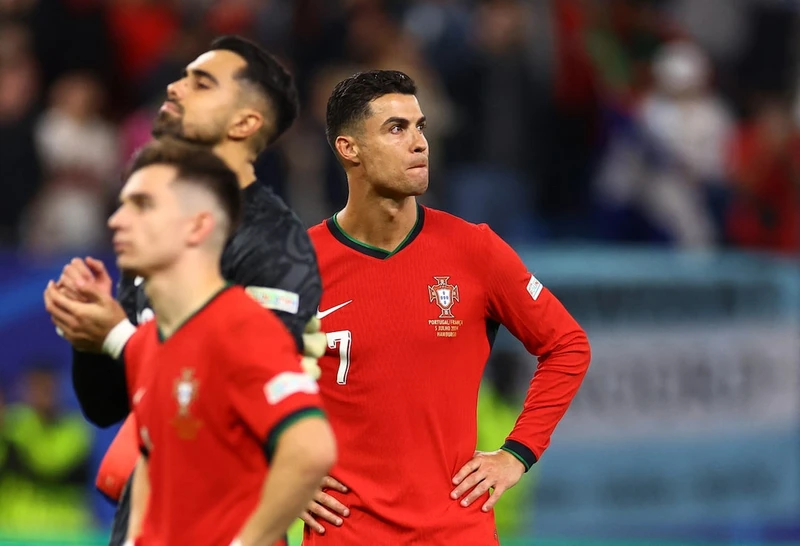 Ronaldo không thể có cho mình bất cứ bàn thắng nào tại kỳ Euro năm nay. Ảnh: Reuters.