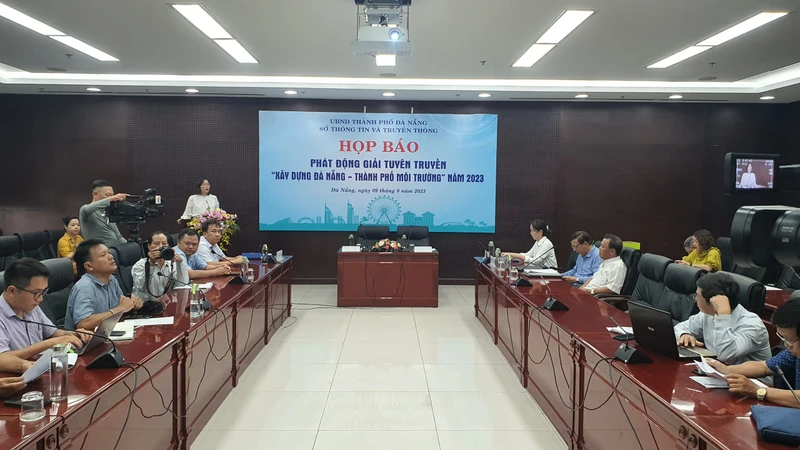 Họp báo phát động Giải báo chí “Xây dựng Đà Nẵng - Thành phố môi trường” năm 2023.