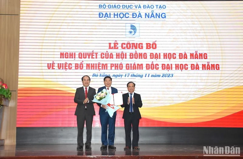 PGS, TS Nguyễn Mạnh Toàn được bổ nhiệm giữ chức Phó Giám đốc Đại học Đà Nẵng nhiệm kỳ 2021-2026. (Ảnh: ANH ĐÀO)