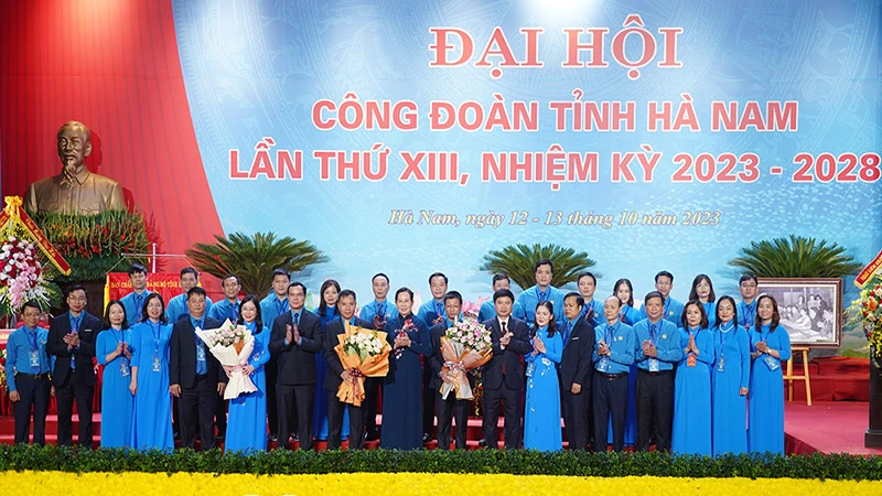 Ban chấp hành Liên đoàn Lao động tỉnh Hà Nam khóa XIII nhiệm kỳ 2023-2028.
