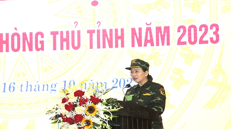 Đồng chí Bí thư Tỉnh ủy, Trưởng Ban Chỉ đạo diễn tập tỉnh Hà Nam phát biểu khai mạc diễn tập.