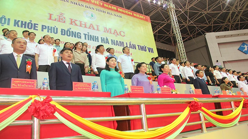 Các đại biểu dự Lễ khai mạc Hội khỏe Phù Đổng tỉnh Hà Nam năm 2024.