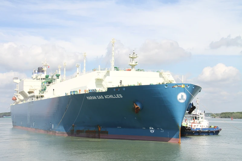 Tàu Maran Gas Achilles (quốc tịch Hy Lạp) chở 67.000 tấn LNG từ cảng Bontang (Indonesia) đến kho cảng LNG Thị Vải (Việt Nam).