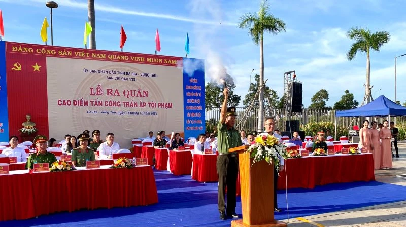 Đại tá Bùi Văn Thảo, Giám đốc Công an tỉnh phát lệnh ra quân tấn công trấn áp tội phạm trước, trong và sau Tết Nguyên đán Giáp Thìn 2024.