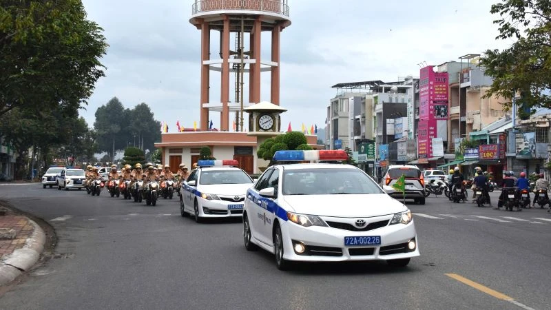 Công an tỉnh Bà Rịa-Vũng Tàu đã chủ động phòng ngừa, phát hiện, đấu tranh hiệu quả với các loại tội phạm, giữ gìn bình yên, hạnh phúc cho nhân dân và du khách đến với Bà Rịa-Vũng Tàu.