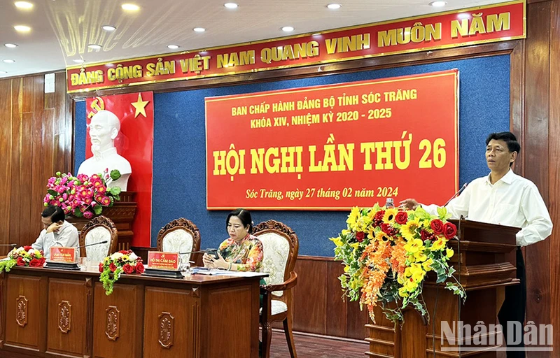 Bí thư Tỉnh ủy Sóc Trăng Lâm Văn Mẫn phát biểu kết luận hội nghị.