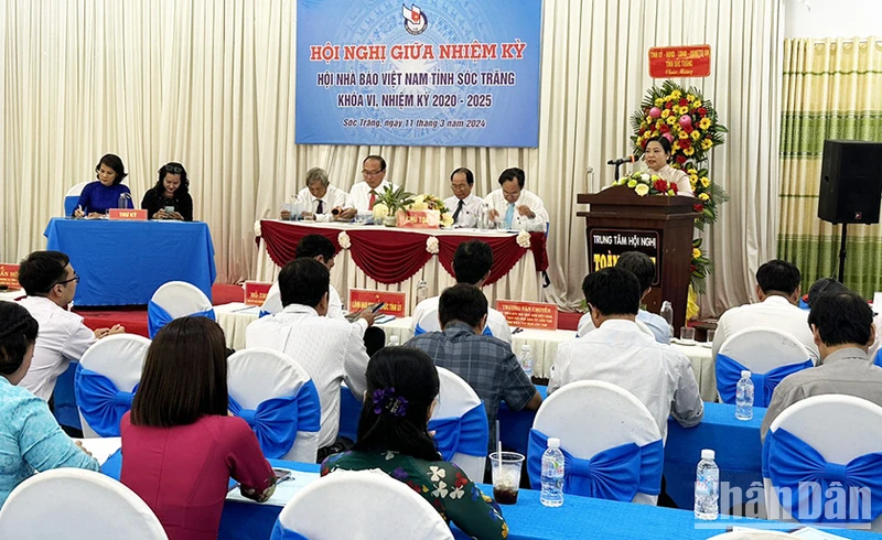 Phó Bí thư Thường trực Tỉnh ủy Sóc Trăng Hồ Thị Cẩm Đào phát biểu chỉ đạo Hội nghị.