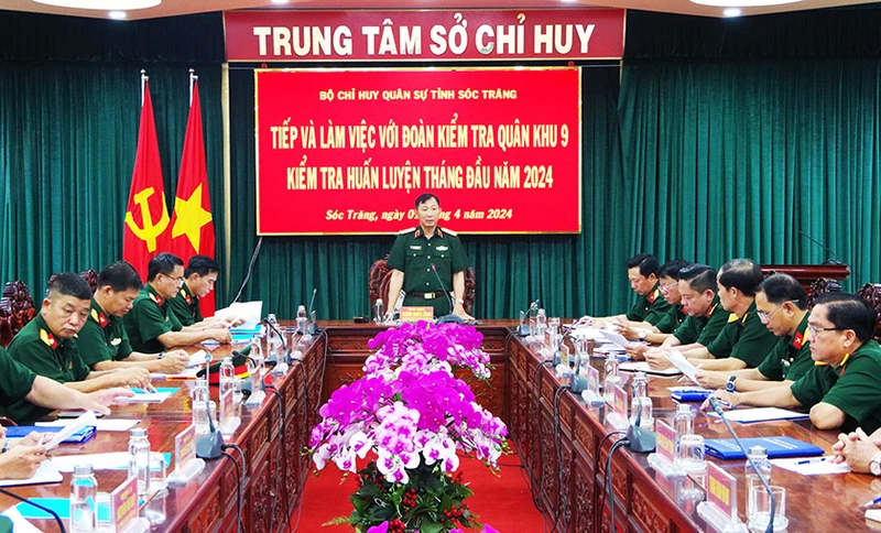 Thiếu tướng Huỳnh Chiến Công - Phó Tham mưu trưởng Quân khu 9 phát biểu kết luận.