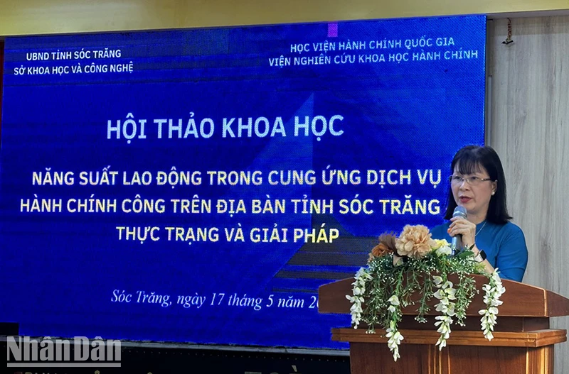 Tiến sĩ Nguyễn Thị Hà - Học viện Hành chính Quốc gia phát biểu tại Hội thảo.